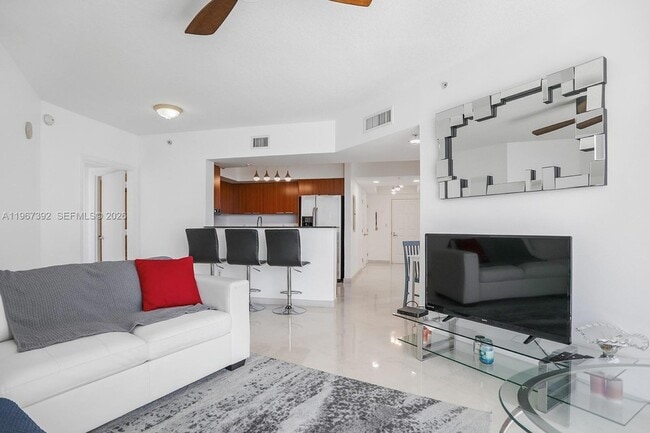 Building Photo - 16699 Collins Ave