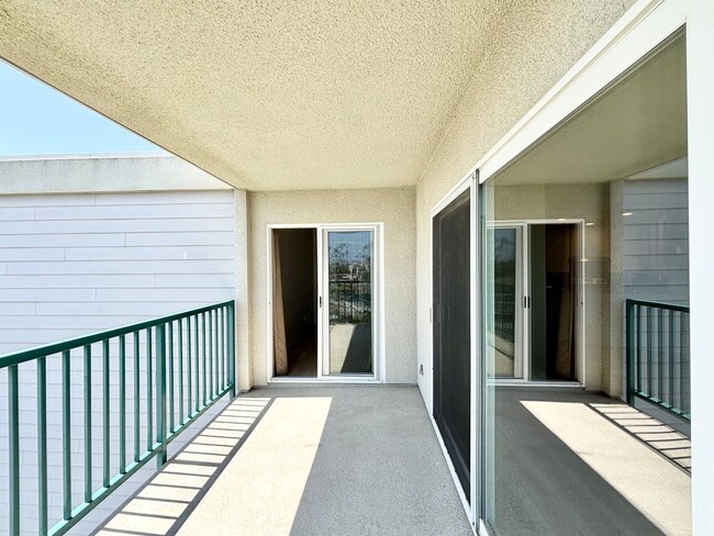 Building Photo - Channel Islands Marina |Oxnard |  1 Bed | ...