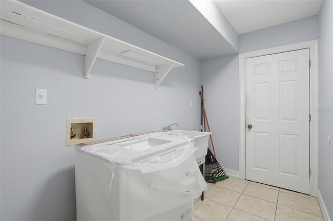 Building Photo - 1608 Imperial Palm Dr