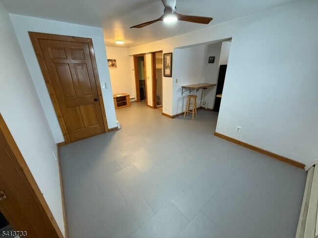 Building Photo - 81 Main St