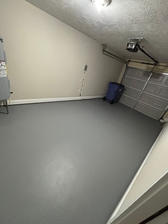 Building Photo - 941 Bryan Cir