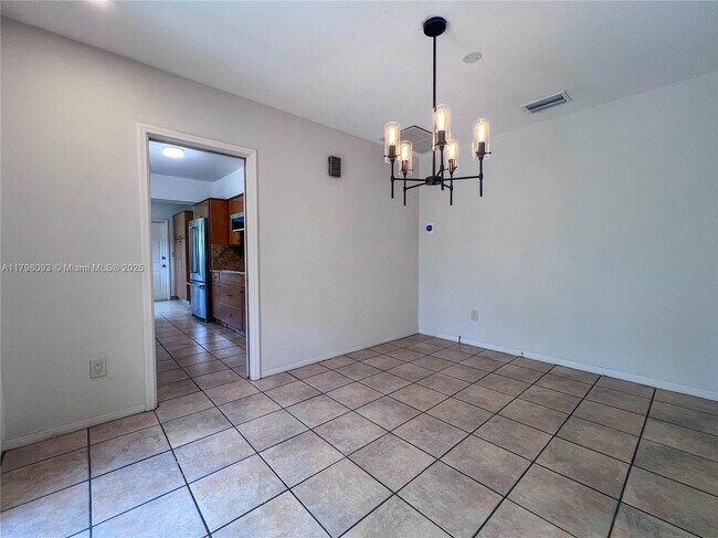 Building Photo - 500 Perugia Ave