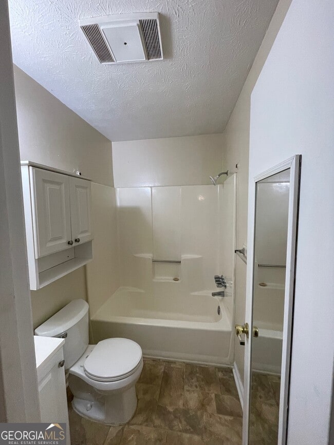 Building Photo - 155 Bowen St