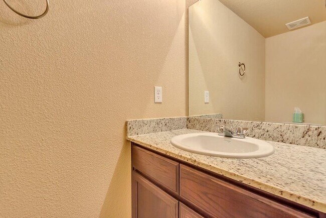 Building Photo - 3925 Hueco Valley Dr