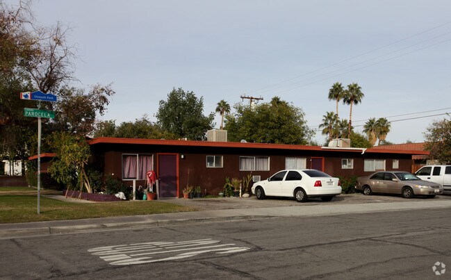 Building Photo - 580 S El Cielo Rd