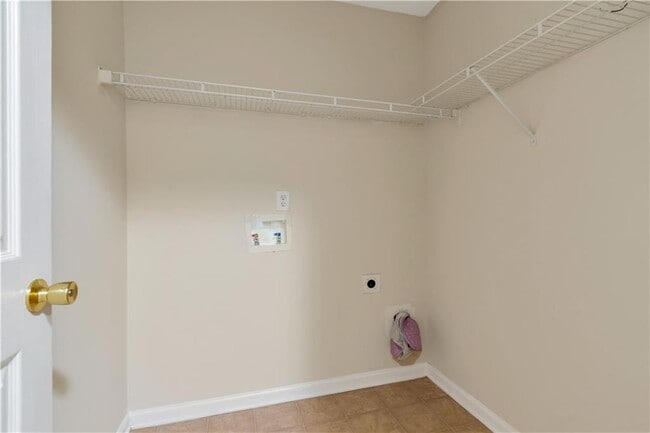 Building Photo - 3168 Meadow Point Dr