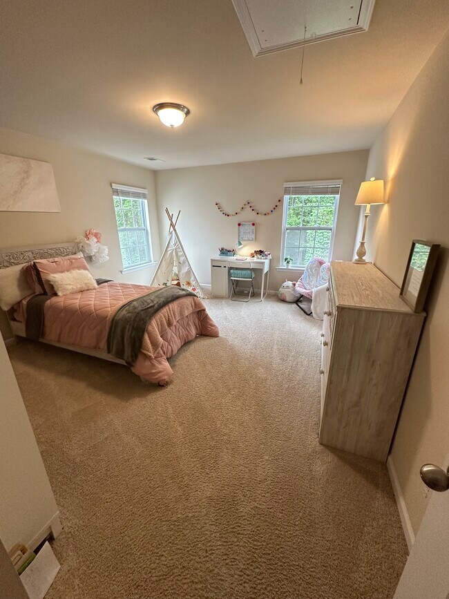 Building Photo - 1030 Campbell Ridge Dr