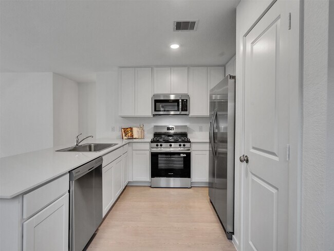 Building Photo - 17974 Valle Cupa Ln
