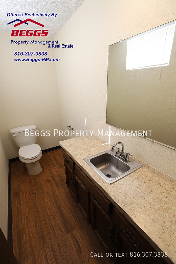 Building Photo - 1229 Broadmore Ln