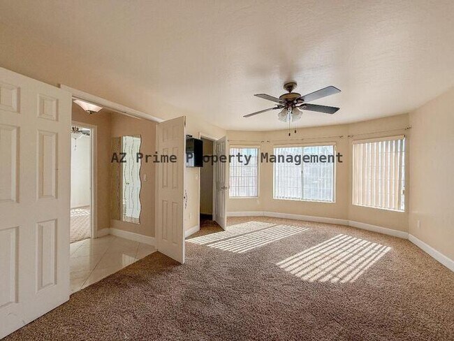 Building Photo - 4642 E Towne Ln