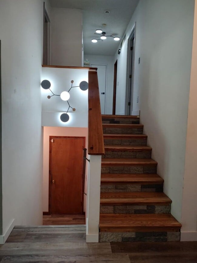 Building Photo - Gorgeous Home for Rent