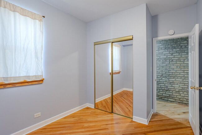 Building Photo - 3100 W Addison St