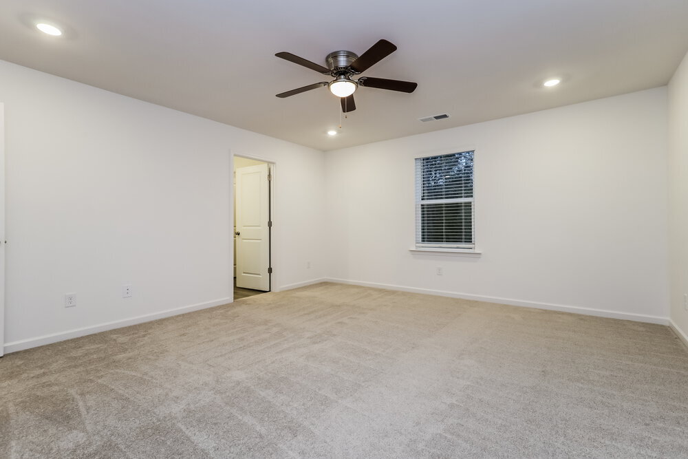 Building Photo - 221 Paisley Wy