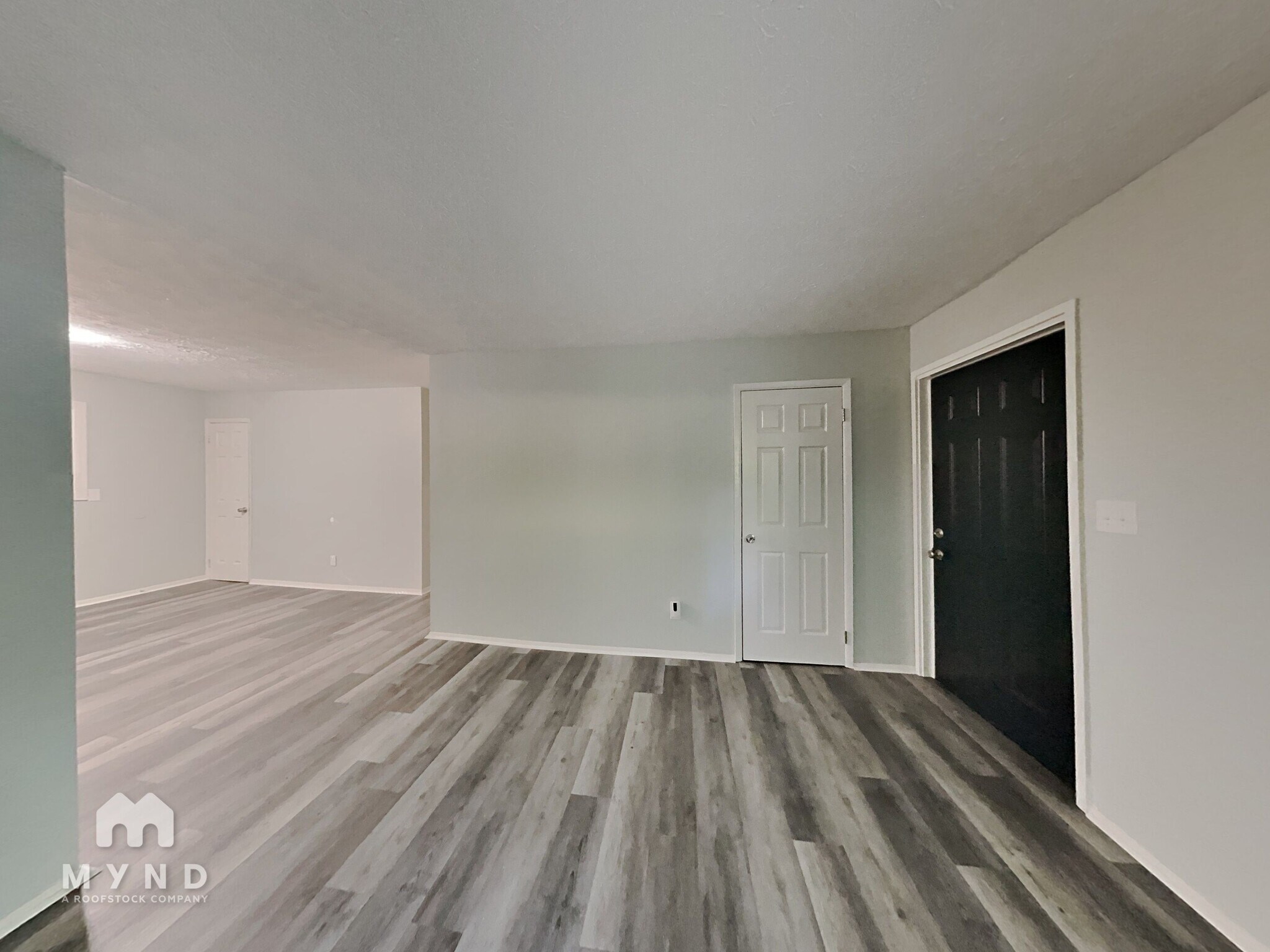 Building Photo - 5906 Pineglen Ct