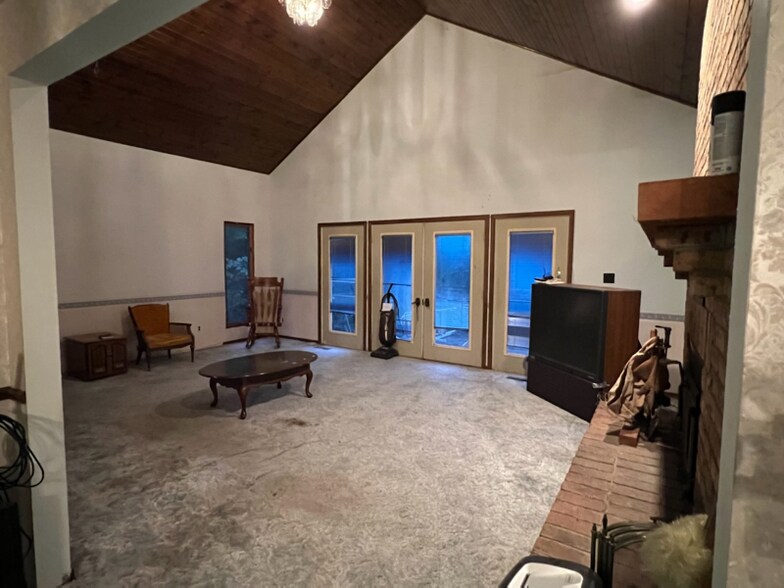 Building Photo - 5545 Chris Dr