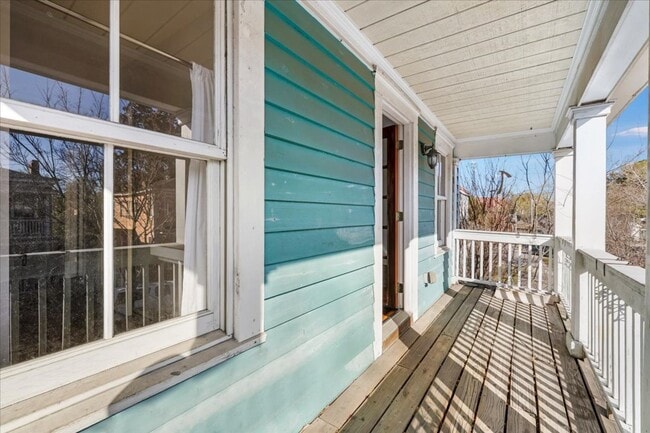 Building Photo - 216 W Anderson St