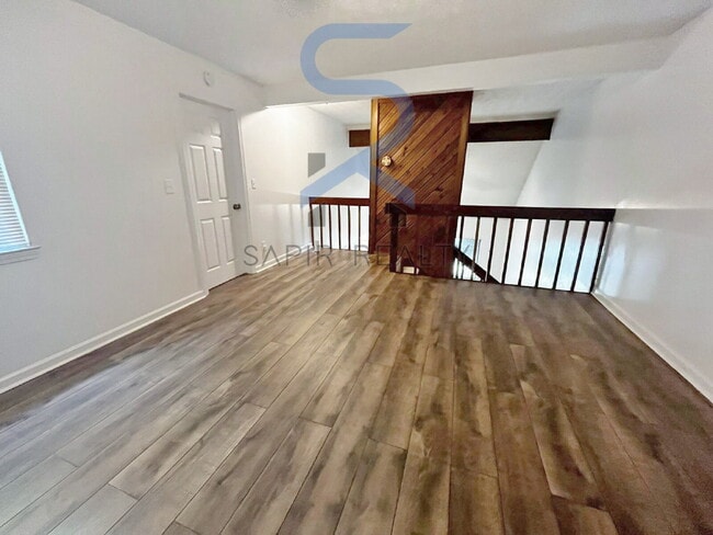 Building Photo - 5802 Trent Walk Dr