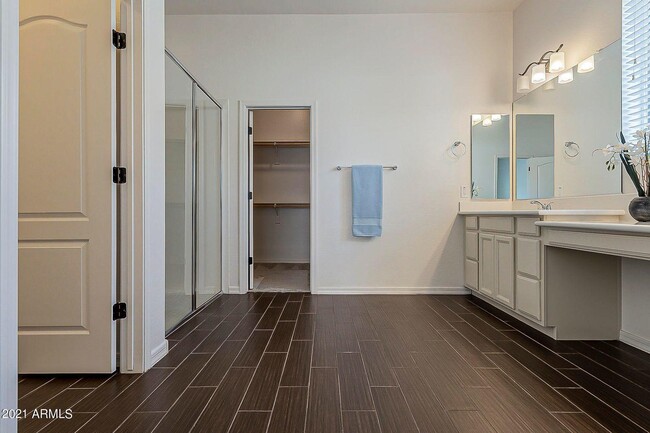 Building Photo - 22442 E Pecan Ln