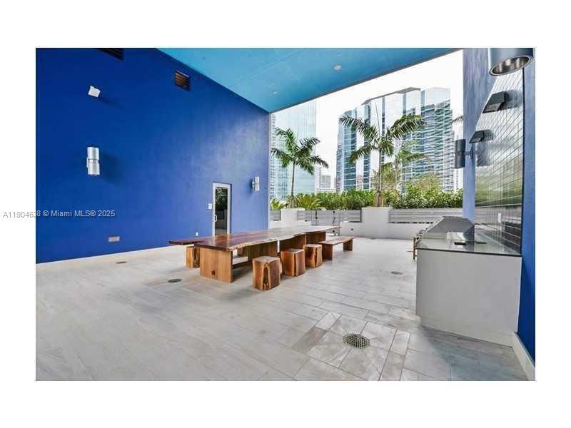 Building Photo - 1300 Brickell Ave