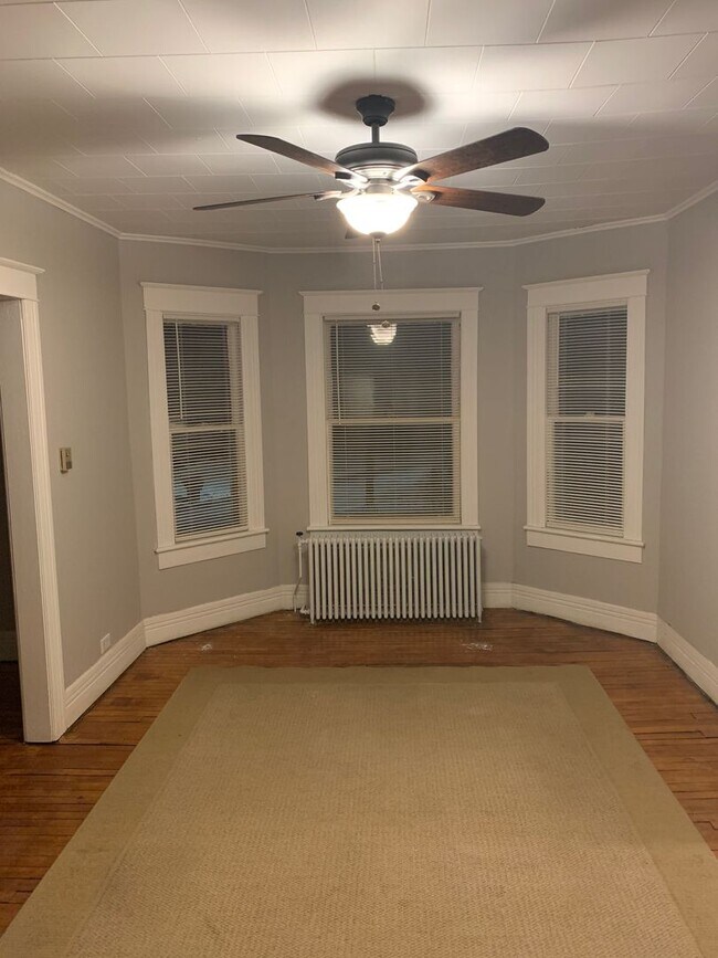 Building Photo - 39 N Pawling St