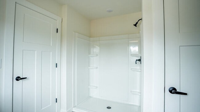 Building Photo - Brand-New Luxury 3BR Townhomes – First Mon...