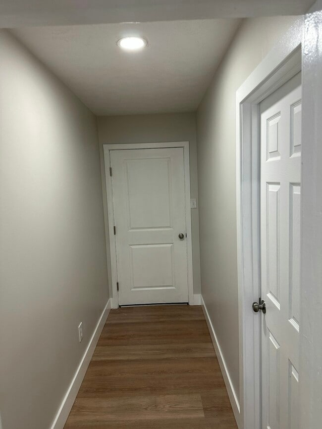 Building Photo - 523 Franklin Ave