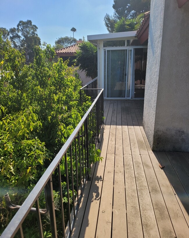 Building Photo - 309 Sea Vale St