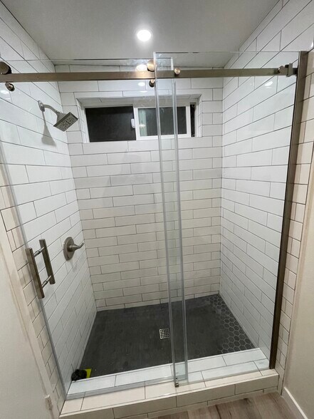 Building Photo - 4730 W 160th St