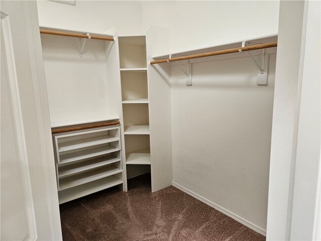 Building Photo - 2068 E Lago Grande Bay