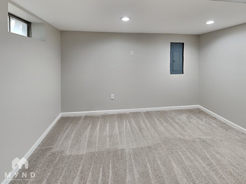 Building Photo - 1224 Hanson St