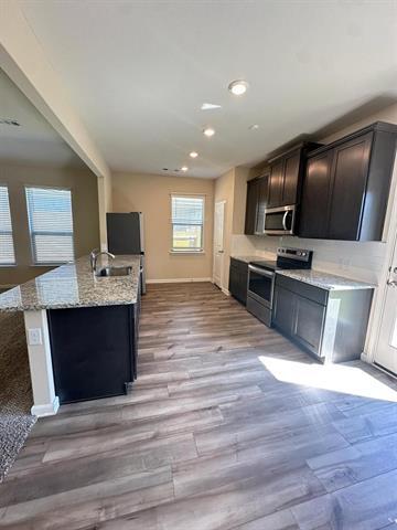 Building Photo - 1707 Cotton Blossom Ln