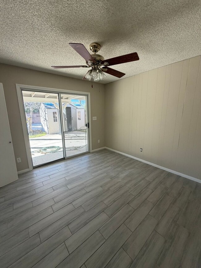 Building Photo - Single Story 4 bed, 2 bath home with RV Access