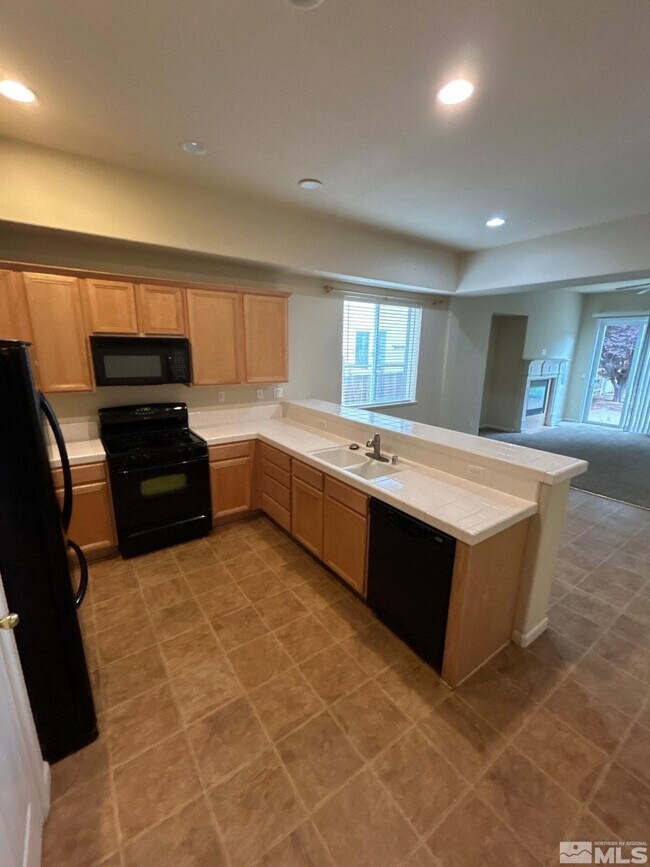 Building Photo - 3746 Deutz Dr