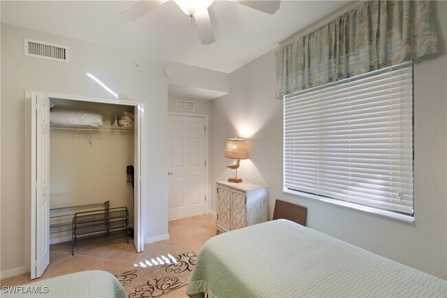 Building Photo - 9844 Venezia Cir