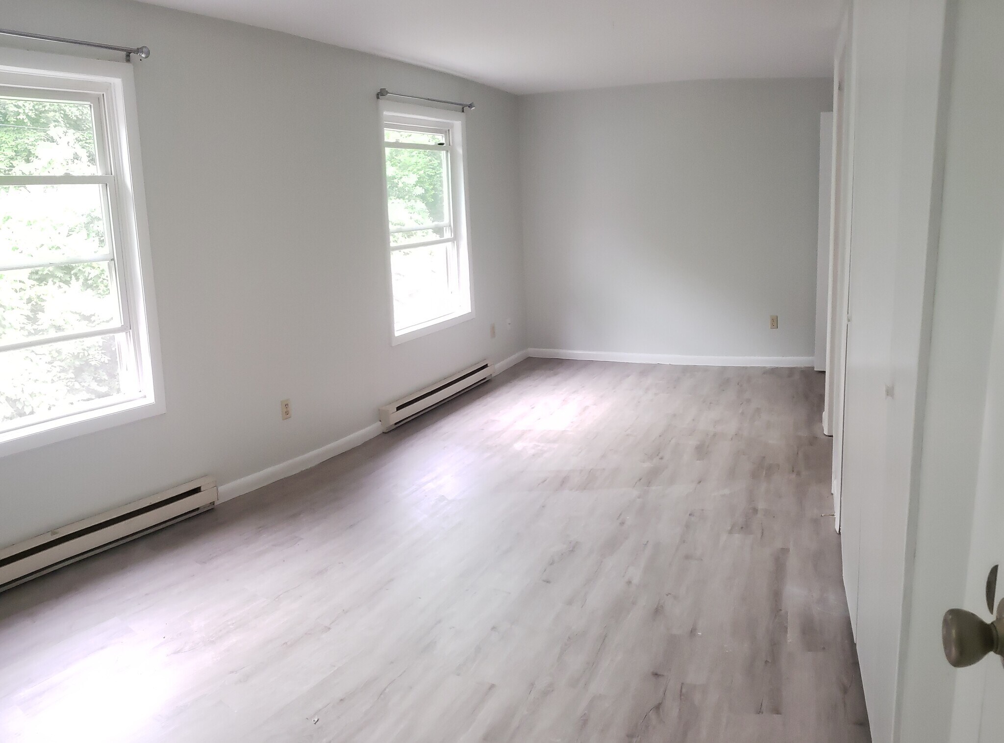 Master Bedroom - 80 Wall St