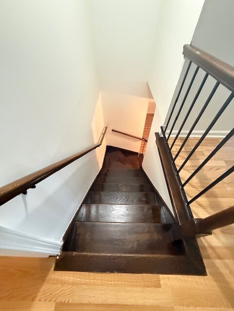 Building Photo - 2080 Sutherland Pl