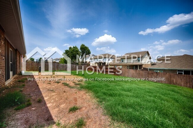 Building Photo - 275 Harold Murphy Dr