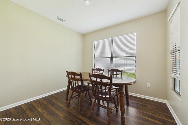 Building Photo - 551 Loxley Ct