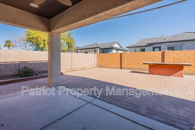 Building Photo - 329 S 172nd Dr