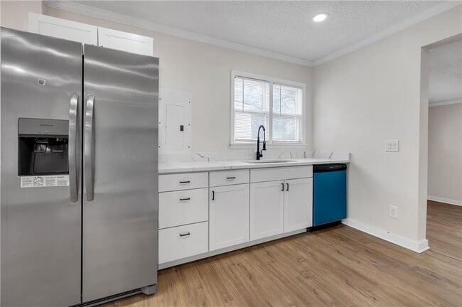 Building Photo - 2060 Baker Rd NW