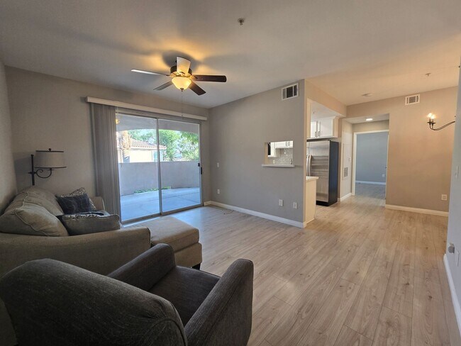 Building Photo - CANYON CREST CONDO