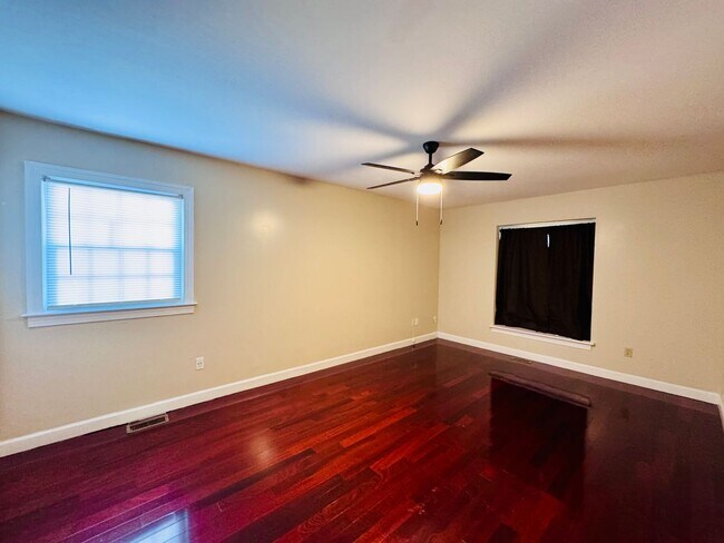 Building Photo - Conveniently located near Langley Air Force Base!