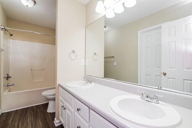 Building Photo - 68 Bent Creek Ct