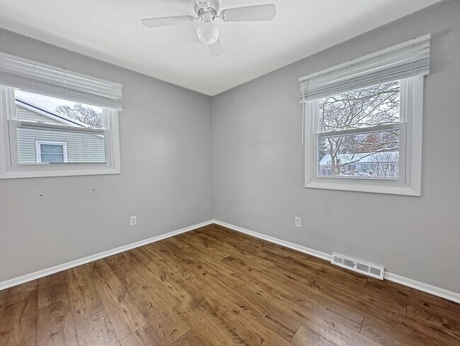 Building Photo - 1482 Harding St NW