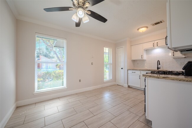 Building Photo - 16250 Camino Del Sol Dr