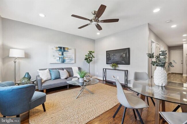 Open Concept Living & Dining Room - 909 19th St NE
