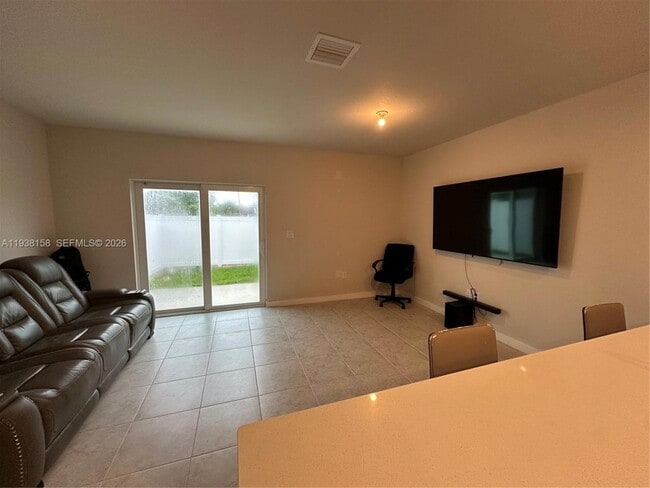 Building Photo - 389 NW 10th St