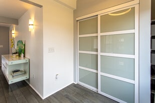 Building Photo - 12956 Portage Road