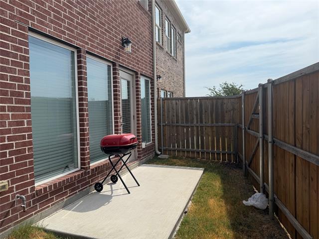 Building Photo - 5713 Woodlands Dr