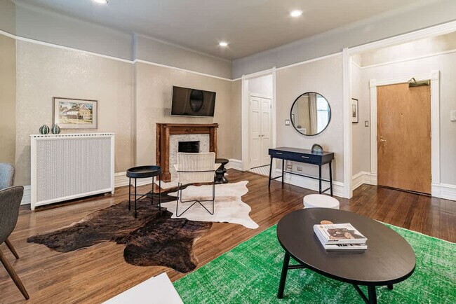 Building Photo - 68 E Cedar St